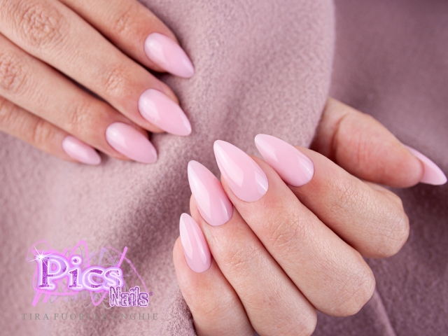 Light pink on long almond-shaped nails : r/Nails