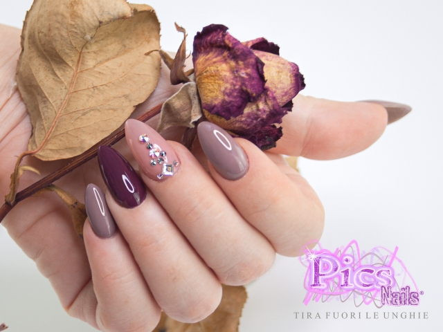 Autumn Nude Gel Nails Polish