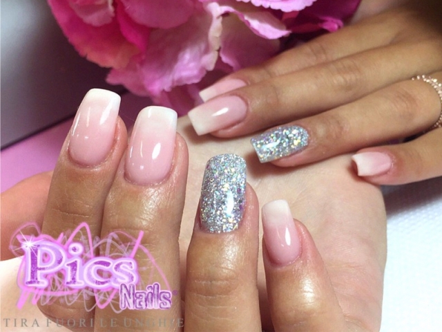 Almond baby boomers with glitter | Baby bloomer nails, Baby boomers nails,  Rose gold nails acrylic