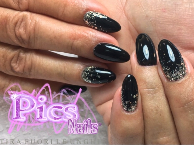 black and silver nail art