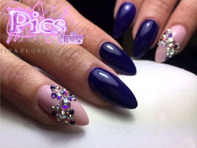 Bow Nail Art Crystals