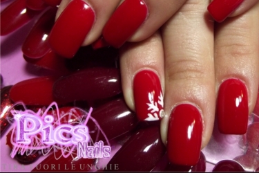 Christmas Nail Art Trends