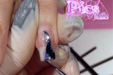 Crushed Shell Nail Application