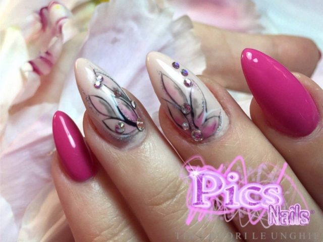 Floral Nail Decoration