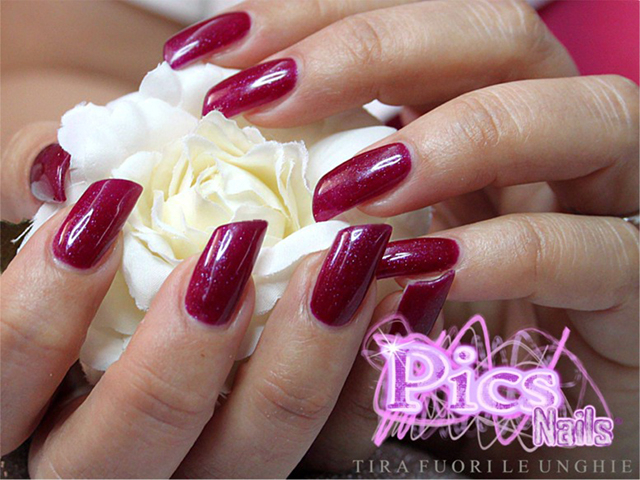 Gel Nails Covering