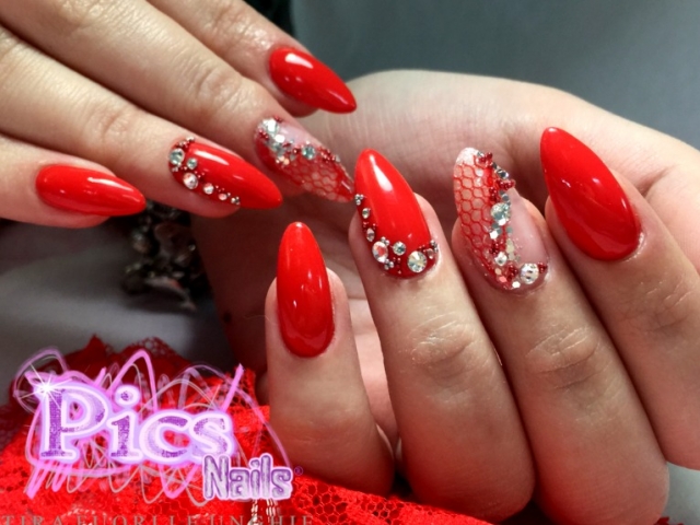 LACE NAIL ART RED