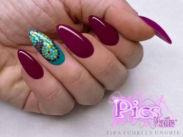 Nail Art a Pois