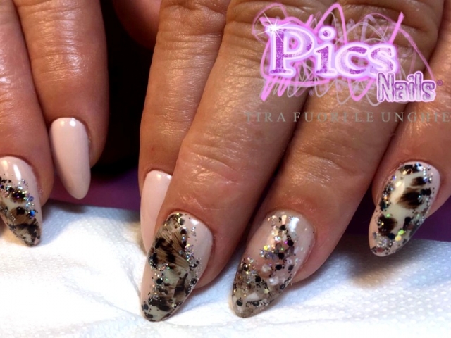 Nail Art Animalier