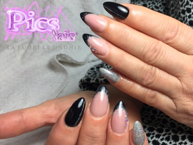 Nail Art French Silver and Black