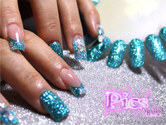 Nail Art Glitter Nails