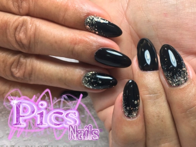 nail art nero e argento