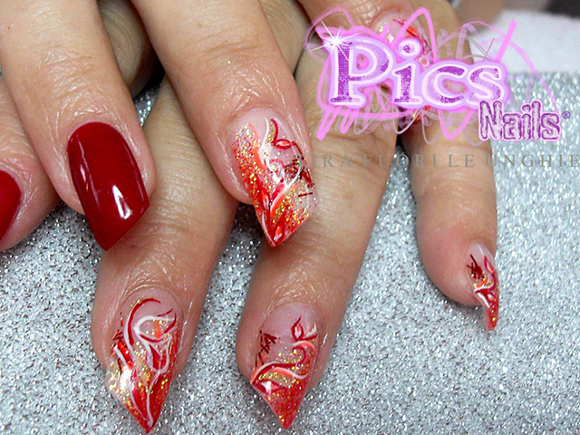 Nail Art Red Flowers