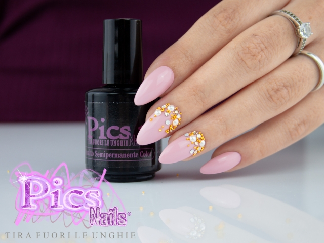 Pink Nails Polish