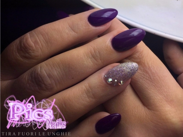 Purple Nail Art Neon