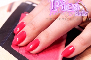 Smalto Semipermanentne 3in1 Rosso Laccato Pics Nails