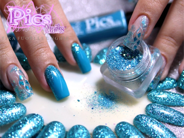 40 Great Nail Art Ideas: Aqua or turquoise / Polished Polyglot